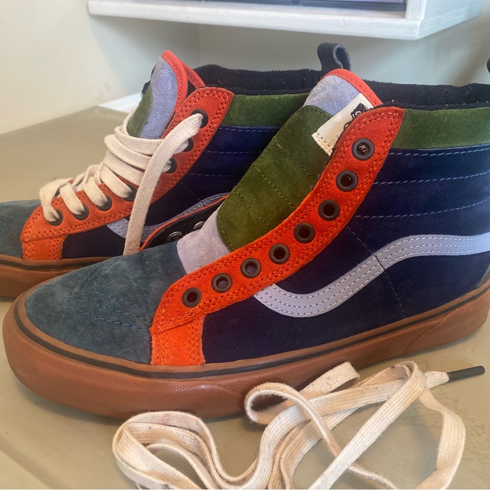 Vans Suede (in like new condition!)